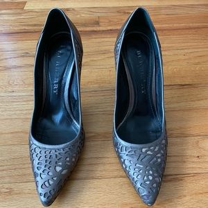 Beautiful Burberry Pumps!